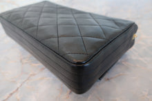 Load image into Gallery viewer, CHANEL Matelasse chain shoulder bag Lambskin Black/Gold hadware Shoulder bag 700100124