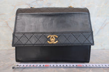 Load image into Gallery viewer, CHANEL Trapezoid chain shoulder bag Lambskin Black/Gold hadware Shoulder bag 700110141