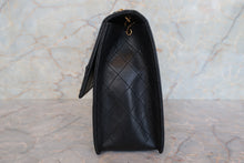 Load image into Gallery viewer, CHANEL Trapezoid chain shoulder bag Lambskin Black/Gold hadware Shoulder bag 700110141
