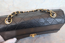 Load image into Gallery viewer, CHANEL Trapezoid chain shoulder bag Lambskin Black/Gold hadware Shoulder bag 700110141