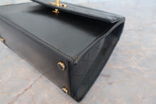 Load image into Gallery viewer, CHANEL Trapezoid chain shoulder bag Lambskin Black/Gold hadware Shoulder bag 700110141