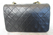 将图片加载到图库查看器,CHANEL/香奈儿 迷你CF 链条包 羊皮 Black/Gold hadware(黑色/金色金属) 肩背包 700100155