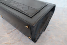 Load image into Gallery viewer, CHANEL Trapezoid chain shoulder bag Lambskin Black/Gold hadware Shoulder bag 700110141