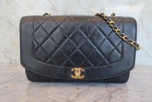 将图片加载到图库查看器,CHANEL/香奈儿 戴妃 CF 链条包 羊皮 Black/Gold hadware(黑色/金色金属) 肩背包 800030122
