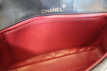 Load image into Gallery viewer, CHANEL Matelasse chain shoulder bag Lambskin Black/Gold hadware Shoulder bag 700100124