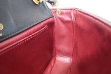 Load image into Gallery viewer, CHANEL Matelasse chain shoulder bag Lambskin Black/Gold hadware Shoulder bag 700100124