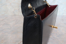 Load image into Gallery viewer, CHANEL Trapezoid chain shoulder bag Lambskin Black/Gold hadware Shoulder bag 700110141