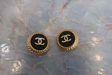 Load image into Gallery viewer, CHANEL CC mark Round earring Gold plate Gold Earring 600050096
