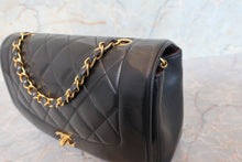 Load image into Gallery viewer, CHANEL  Diana matelasse chain shoulder bag Lambskin Black/Gold hadware Shoulder bag 700100074