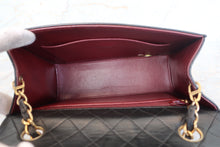 Load image into Gallery viewer, CHANEL Trapezoid chain shoulder bag Lambskin Black/Gold hadware Shoulder bag 700110141