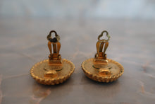 Load image into Gallery viewer, CHANEL CC mark Round earring Gold plate Gold Earring 600050096