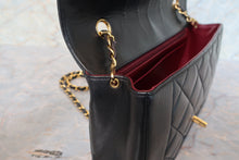 Load image into Gallery viewer, CHANEL  Diana matelasse chain shoulder bag Lambskin Black/Gold hadware Shoulder bag 700100074