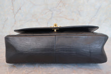 Load image into Gallery viewer, CHANEL Diana matelasse chain shoulder bag Lambskin Black/Gold hadware Shoulder bag 700110152