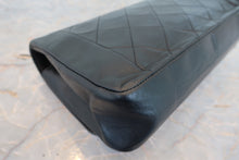 Load image into Gallery viewer, CHANEL Diana matelasse chain shoulder bag Lambskin Black/Gold hadware Shoulder bag 700110152