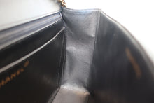 Load image into Gallery viewer, CHANEL Medium Matelasse single flap chain shoulder bag Lambskin Black/Gold hadware Shoulder bag 700100116