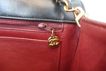 Load image into Gallery viewer, CHANEL Diana matelasse chain shoulder bag Lambskin Black/Gold hadware Shoulder bag 700110152