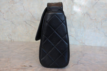 將圖片載入圖庫檢視器 CHANEL/シャネル マトラッセショルダーバッグ ラムスキン ブラック/ゴールド金具 ショルダーバッグ 800070196
