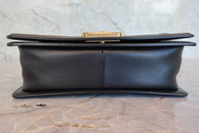 將圖片載入圖庫檢視器 CHANEL/シャネル ボーイシャネルチェーンショルダーバッグ ラムスキン ブラック/ゴールド金具 800080055