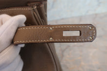Load image into Gallery viewer, HERMES BIRKIN 30 Clemence leather Etoupe gray □I Engraving Hand bag 700100132