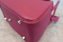 Load image into Gallery viewer, HERMES LINDY 26 Clemence leather Tosca □O Engraving Shoulder bag 800090111