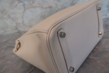 Load image into Gallery viewer, HERMES BIRKIN 25 Swift leather Beige □N Engraving Hand bag 700020076