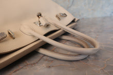 Load image into Gallery viewer, HERMES BIRKIN 25 Swift leather Beige □N Engraving Hand bag 700020076