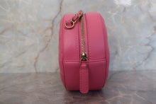 Load image into Gallery viewer, CHANEL Matelasse round chain shoulder bag Lambskin Pink/Gold hadware Shoulder bag 600100051