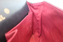 Load image into Gallery viewer, CHANEL Matelasse double flap chain shoulder bag Lambskin Black/Gold hadware Shoulder bag 700090047