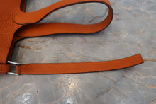 画像をギャラリービューアに読み込む, HERMES/エルメス ピコタンMM トリヨンクレマンス オレンジ □I刻印 ハンドバッグ 700110147