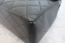 Load image into Gallery viewer, CHANEL Medium Matelasse single flap chain shoulder bag Lambskin Black/Gold hadware Shoulder bag 700050093