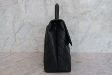 Load image into Gallery viewer, CHANEL Matelasse trapezoid hand bag Caviar skin Black/Silver hadware Hand bag 700090071