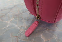 Load image into Gallery viewer, CHANEL Matelasse round chain shoulder bag Lambskin Pink/Gold hadware Shoulder bag 600100051