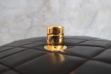 Load image into Gallery viewer, CHANEL Medium Matelasse single flap chain shoulder bag Lambskin Black/Gold hadware Shoulder bag 700050093