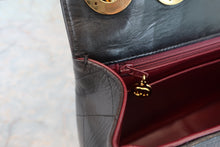 Load image into Gallery viewer, CHANEL Medium Matelasse single flap chain shoulder bag Lambskin Black/Gold hadware Shoulder bag 700050093