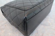 Load image into Gallery viewer, CHANEL Matelasse trapezoid hand bag Caviar skin Black/Silver hadware Hand bag 700090071