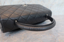 Load image into Gallery viewer, CHANEL Matelasse trapezoid hand bag Caviar skin Black/Silver hadware Hand bag 700090071