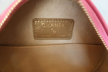 Load image into Gallery viewer, CHANEL Matelasse round chain shoulder bag Lambskin Pink/Gold hadware Shoulder bag 600100051