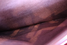 Load image into Gallery viewer, CHANEL Medium Matelasse single flap chain shoulder bag Lambskin Black/Gold hadware Shoulder bag 700050093