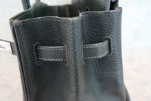 Load image into Gallery viewer, HERMES BIRKIN 35 Chevre myzore goatskim Green □D Engraving Hand bag 700110149