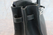 Load image into Gallery viewer, HERMES BIRKIN 35 Chevre myzore goatskim Green □D Engraving Hand bag 700110149