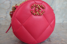 Load image into Gallery viewer, CHANEL CHANEL19 Round chain shoulder bag Lambskin Pink/Gold hadware/Silver hadware Shoulder bag 700050190