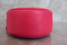 Load image into Gallery viewer, CHANEL CHANEL19 Round chain shoulder bag Lambskin Pink/Gold hadware/Silver hadware Shoulder bag 700050190