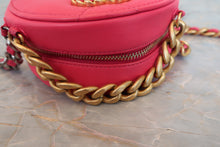 Load image into Gallery viewer, CHANEL CHANEL19 Round chain shoulder bag Lambskin Pink/Gold hadware/Silver hadware Shoulder bag 700050190