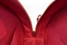 Load image into Gallery viewer, CHANEL CHANEL19 Round chain shoulder bag Lambskin Pink/Gold hadware/Silver hadware Shoulder bag 700050190