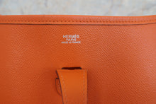 画像をギャラリービューアに読み込む, HERMES/エルメス エブリン1PM ヴォーエプソン オレンジ □I刻印 ショルダーバッグ 700120223