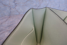 画像をギャラリービューアに読み込む, HERMES/エルメス コンスタンス3 ミニ ヴォーエプソン ヴェールフィズ U刻印 ショルダーバッグ 60090130