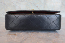 将图片加载到图库查看器,CHANEL/香奈儿 CF 全盖包 链条包 羊皮 Black/Gold hadware(黑色/金色金属) 肩背包 800070191