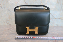 將圖片載入圖庫檢視器 HERMES/エルメス コンスタンス3 ミニ ボックスカーフ ヴェールアングレ U刻印 ショルダーバッグ 800060128