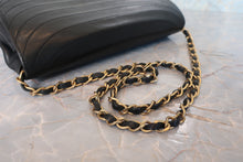 画像をギャラリービューアに読み込む, CHANEL/シャネル ココマークチェーンショルダーバッグ ラムスキン ブラック/ゴールド金具 ショルダーバッグ 800020075