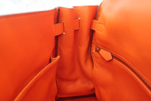 画像をギャラリービューアに読み込む, HERMES/エルメス ケリー32 ヴォーガリバー オレンジ □D刻印 ショルダーバッグ 800020105
